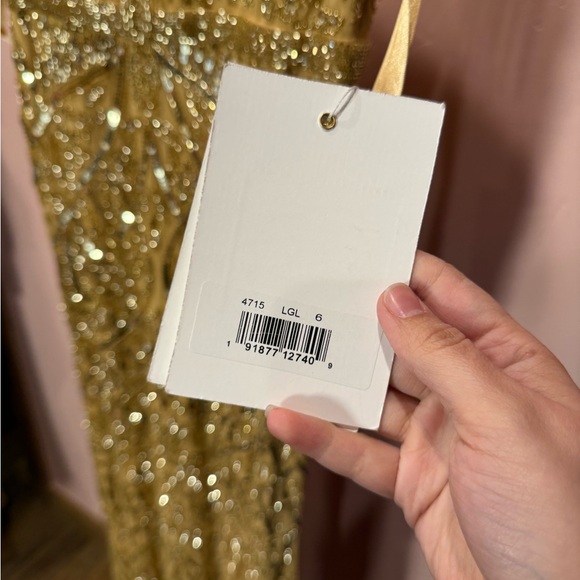 NWT Mac Duggal Women's Gold Embellished Fringe Cap Sleeve Trumpet Gown Size 6 - Picture 8 of 8